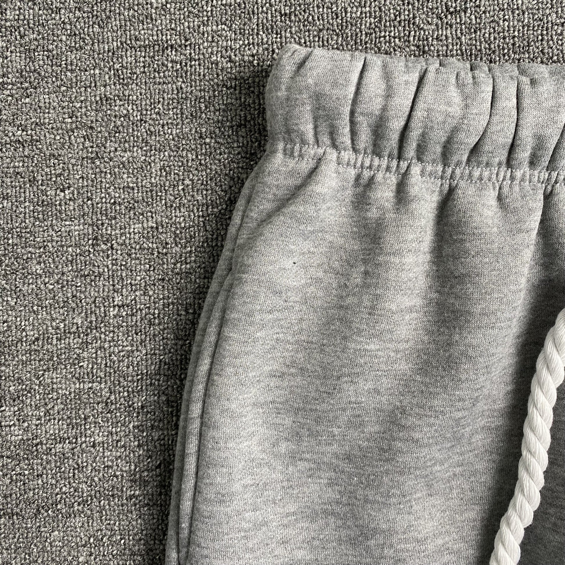 SYNA WORLD SYNA LOGO SWEATPANTS GREY - Vanté®