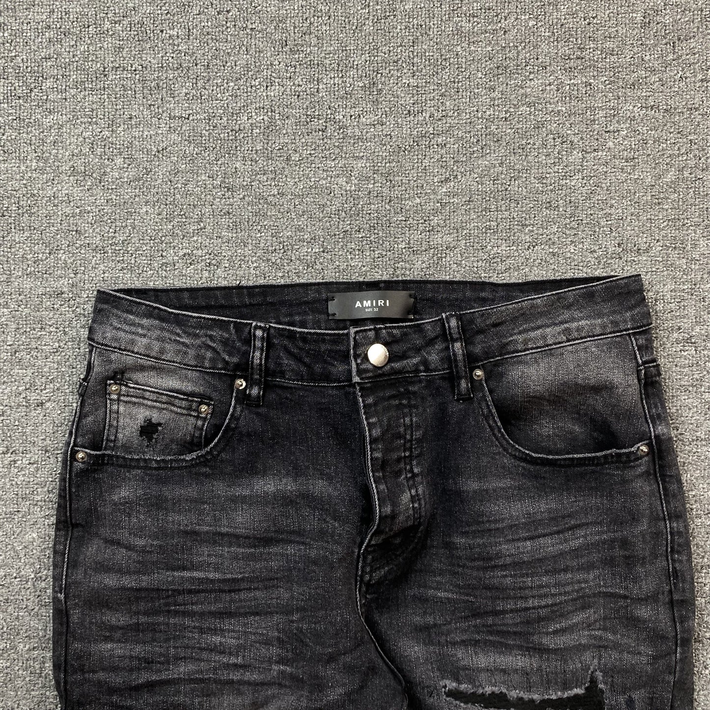 AMIRI VARSITY LOGO REPAIR JEANS - Vanté®