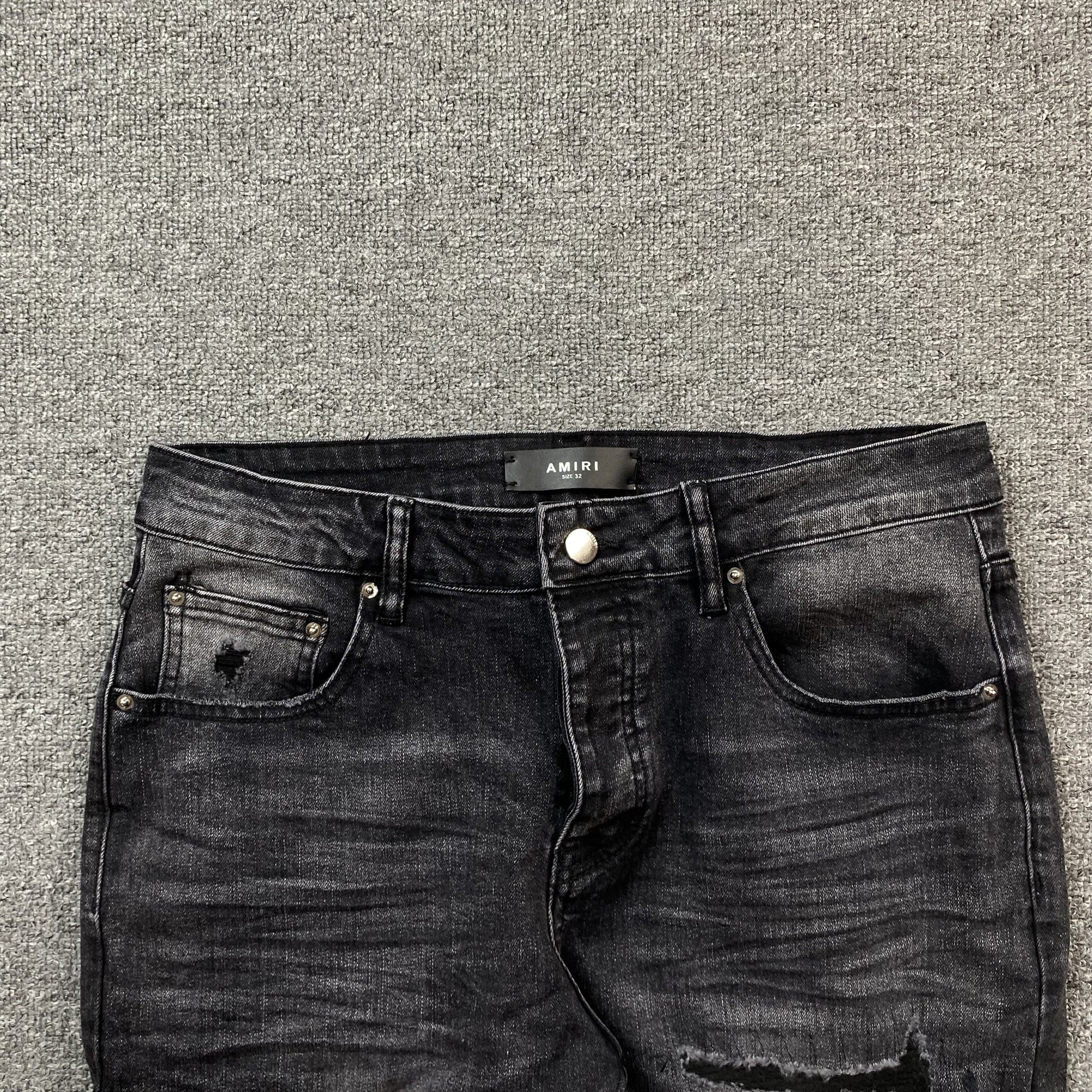 AMIRI VARSITY LOGO REPAIR JEANS - Vanté®
