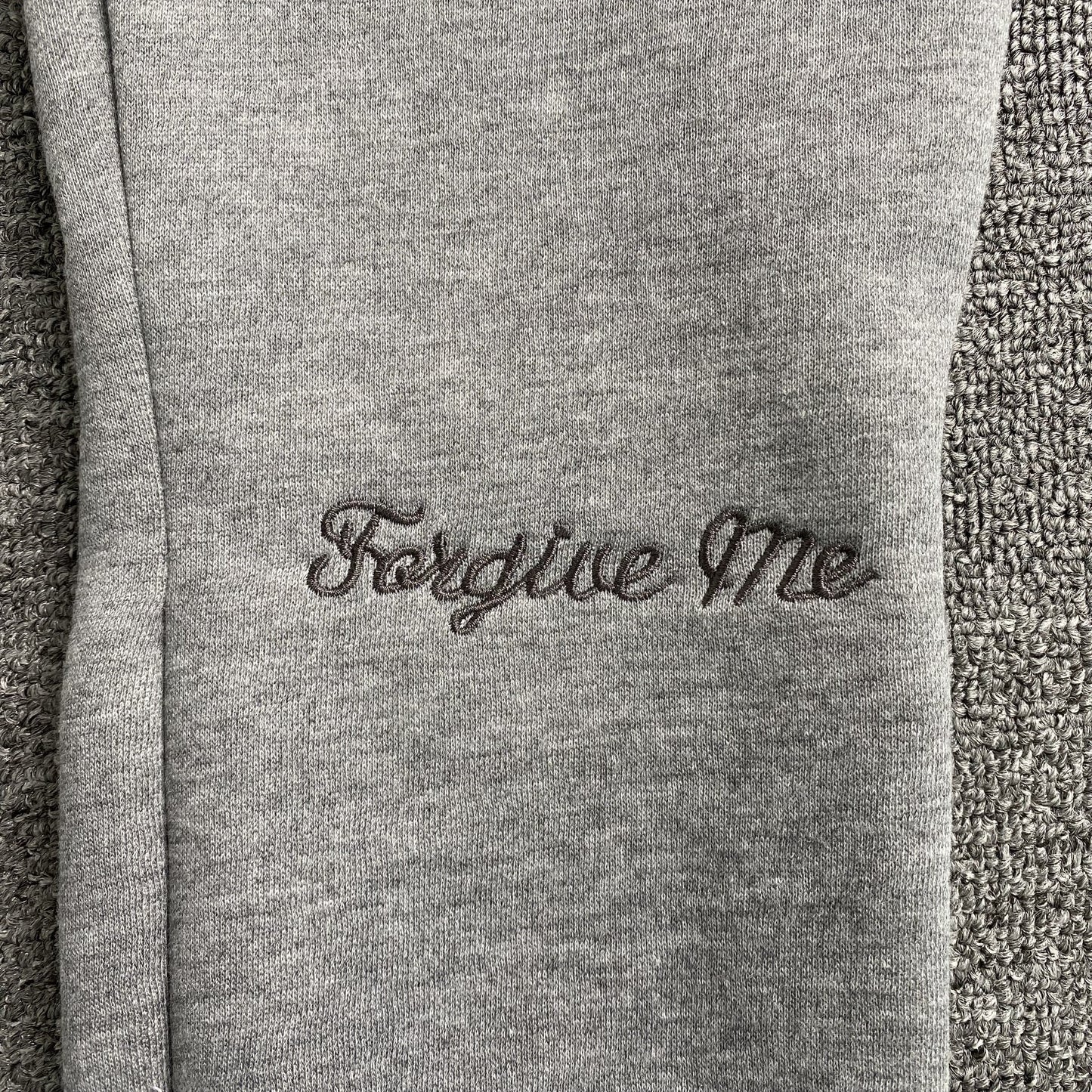 SYNA WORLD SYNA LOGO SWEATPANTS GREY - Vanté®